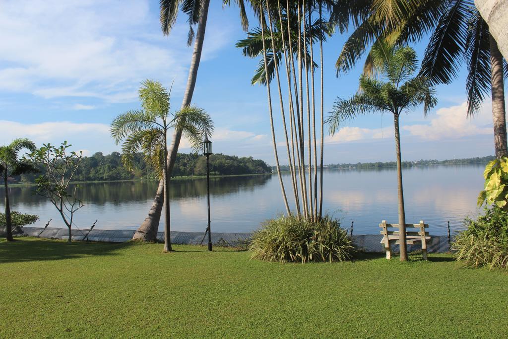 Blue Water Villa พิลิยันเดเล ภายนอก รูปภาพ