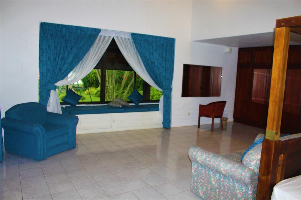 Blue Water Villa พิลิยันเดเล ภายนอก รูปภาพ