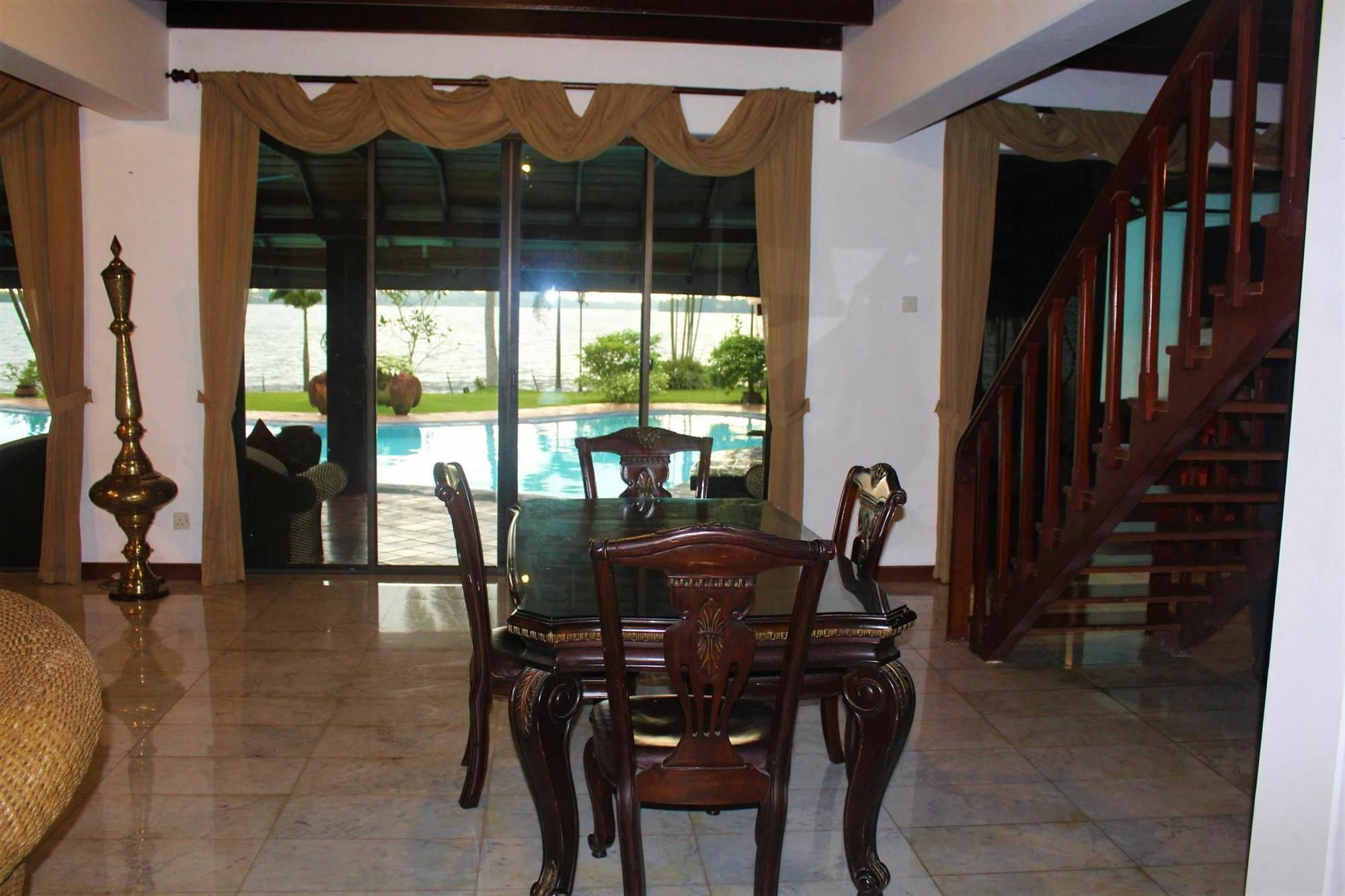 Blue Water Villa พิลิยันเดเล ภายนอก รูปภาพ